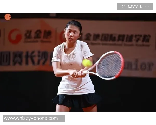 重庆网球队的盯防体系解析与网球战术的深度探讨 重庆网球队的盯防体系解析与网球战术的深度探讨